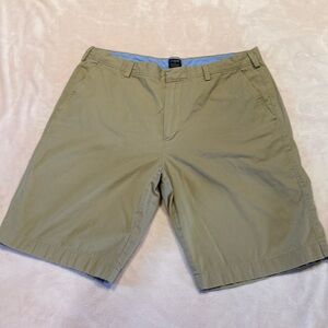 J crew 11" broken-in Rivington Khaki shorts Size 38 Great‎ Condition